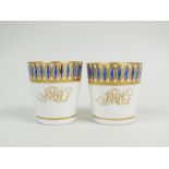 A pair of Worcester porcelain beakers, circa 1790,