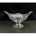 A Victorian Goldsmiths and Silversmiths silver basket, London 1897,