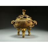 A Chinese bronze tripod censer and cover, 19th/20th Century,