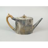 A George III silver teapot, Robert Hennell, London 1781,