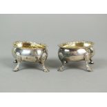 A pair George III oval silver salts, Robert Hennell I, London 1772 and 1775,