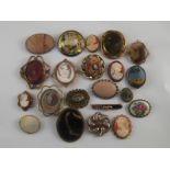 A mixed lot comprising approx 21 brooches, including vintage, antique, agate, cameos etc.
