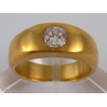 An 18 carat gold old brilliant cut diamond ring, estimated diamond weight approx 0.