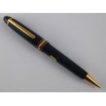 Montblanc. A Mont Blanc Meisterstuck 0,9mm mechanical pencil. Black resin & gold-plated trim.