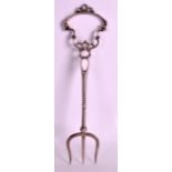 AN UNUSUAL VICTORIAN SILVER TOASTING FORK C1880. 10.75ins long.