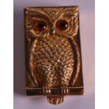 A SILVER AND GOLD PLATED NOVELTY OWL VESTA CASE. 2.25ins x 1.25ins.