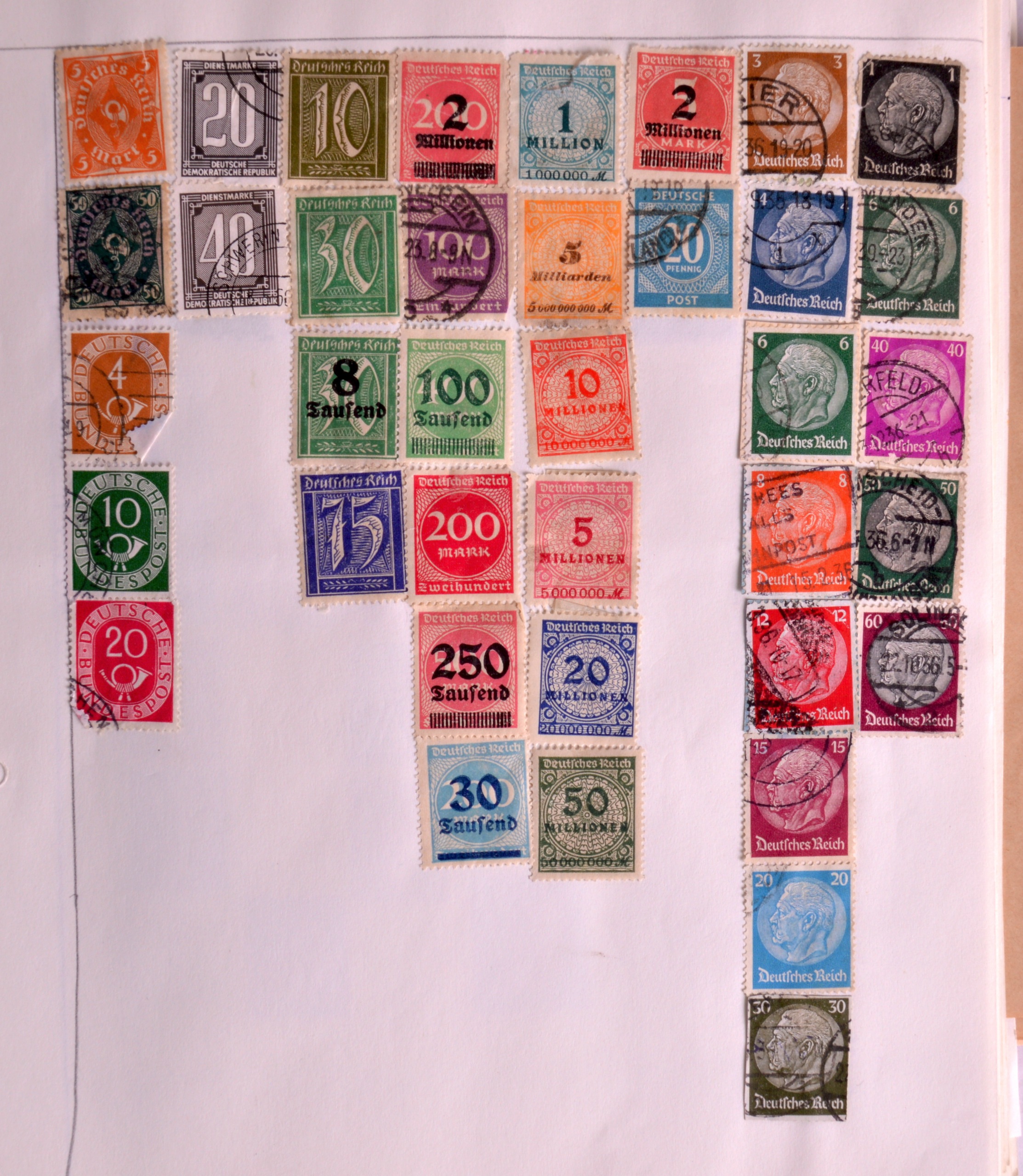 A COLLECTION OF STAMPS contained within 2 albums and also loose in boxes. (qty) - Image 5 of 7