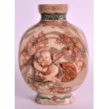 AN EARLY 20TH CENTURY JAPANESE MEIJI PERIOD SATSUMA VASE with mottled agate decoration, formed in