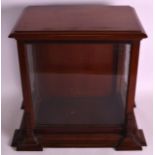 A GOOD VICTORIAN MAHOGANY DISPLAY CASE. 1Ft 1ins x 1ft 3ins.