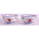 A FINE PAIR OF LATE 19TH CENTURY CHINESE DOUCAI PORCELAIN BOWLS Guangxu Mark and Period, painted