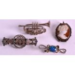 A RARE NOVELTY EDWARDIAN SILVER 'TRUMPET' BROOCH together with silver mounted cameo, a rose gold and