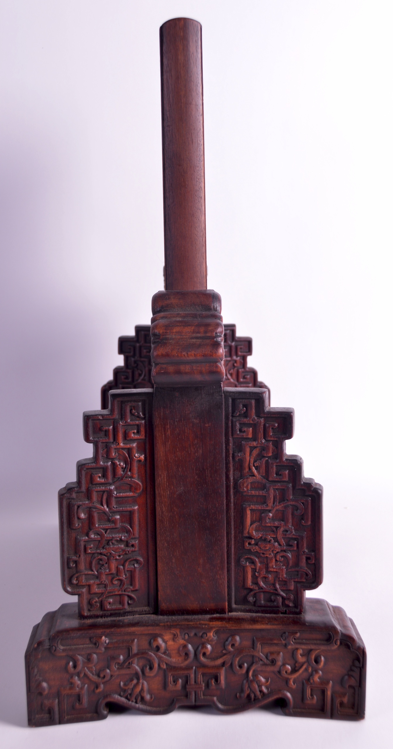 A GOOD CHINESE CARVED HARDWOOD AND HARDSTONE TABLE SCREEN ON STAND the front decorated with a - Image 4 of 4