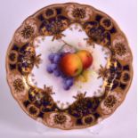 AN EARLY 20TH CENTURY ROYAL WORCESTER PORCELAIN PLATE C1926 painted with fruit by Albert Shuck,