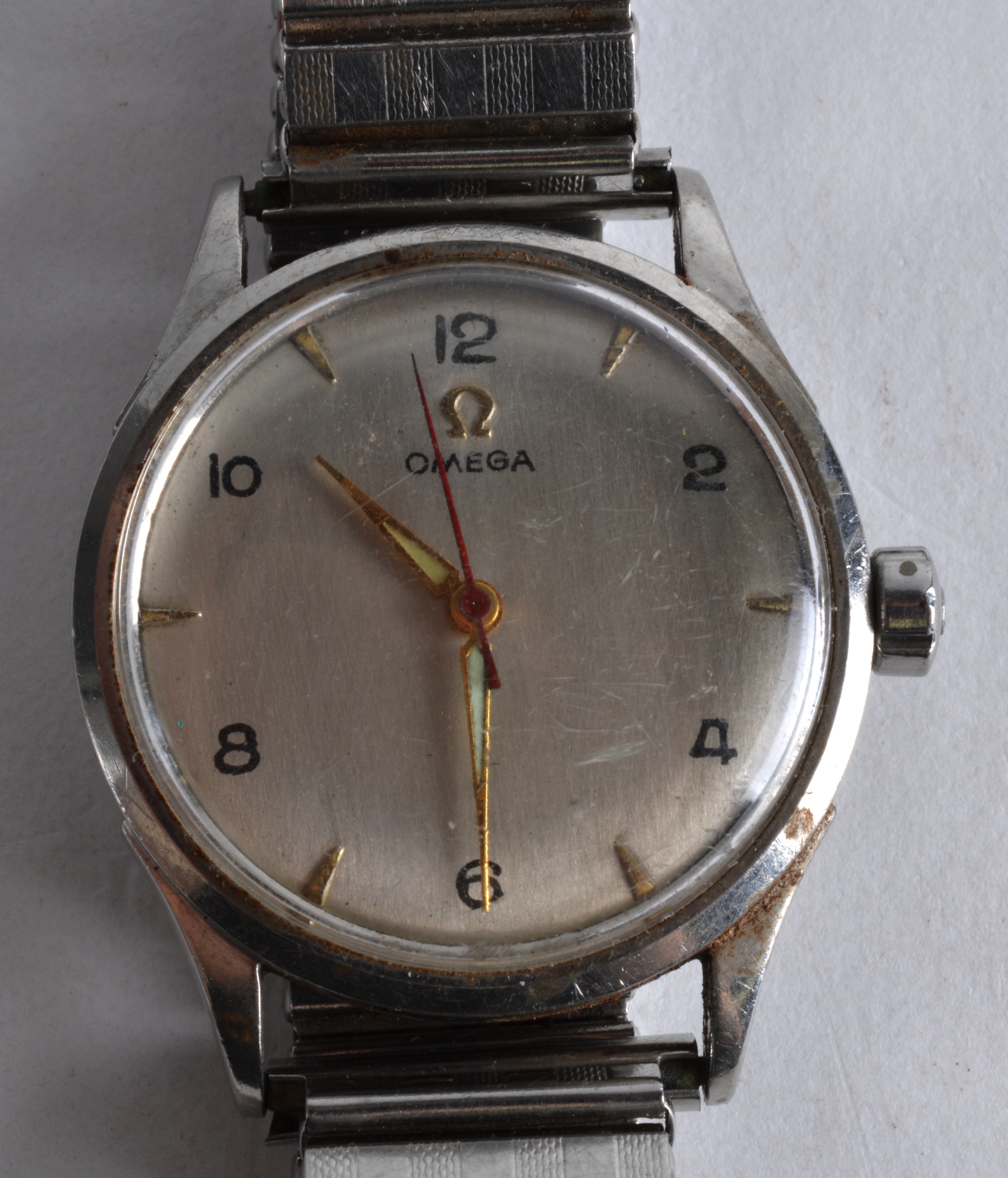 A 1970S GENTLEMANS OMEGA WRISTWATCH with fixoflex strap. 1.5ins diameter.