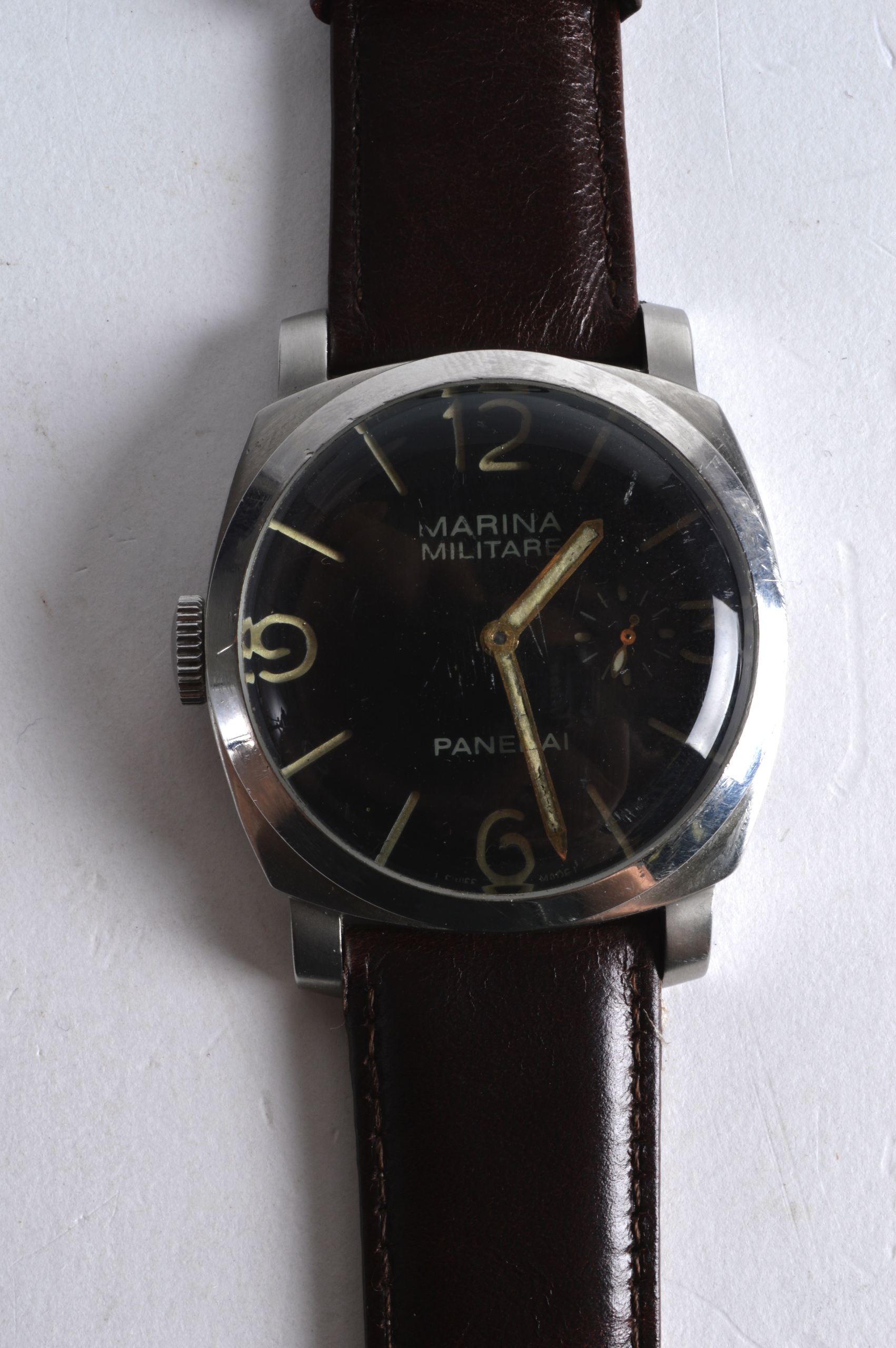 A PANERAI MARINA MILITAIRE GENTLEMANS WRISTWATCH. 2Ins wide.