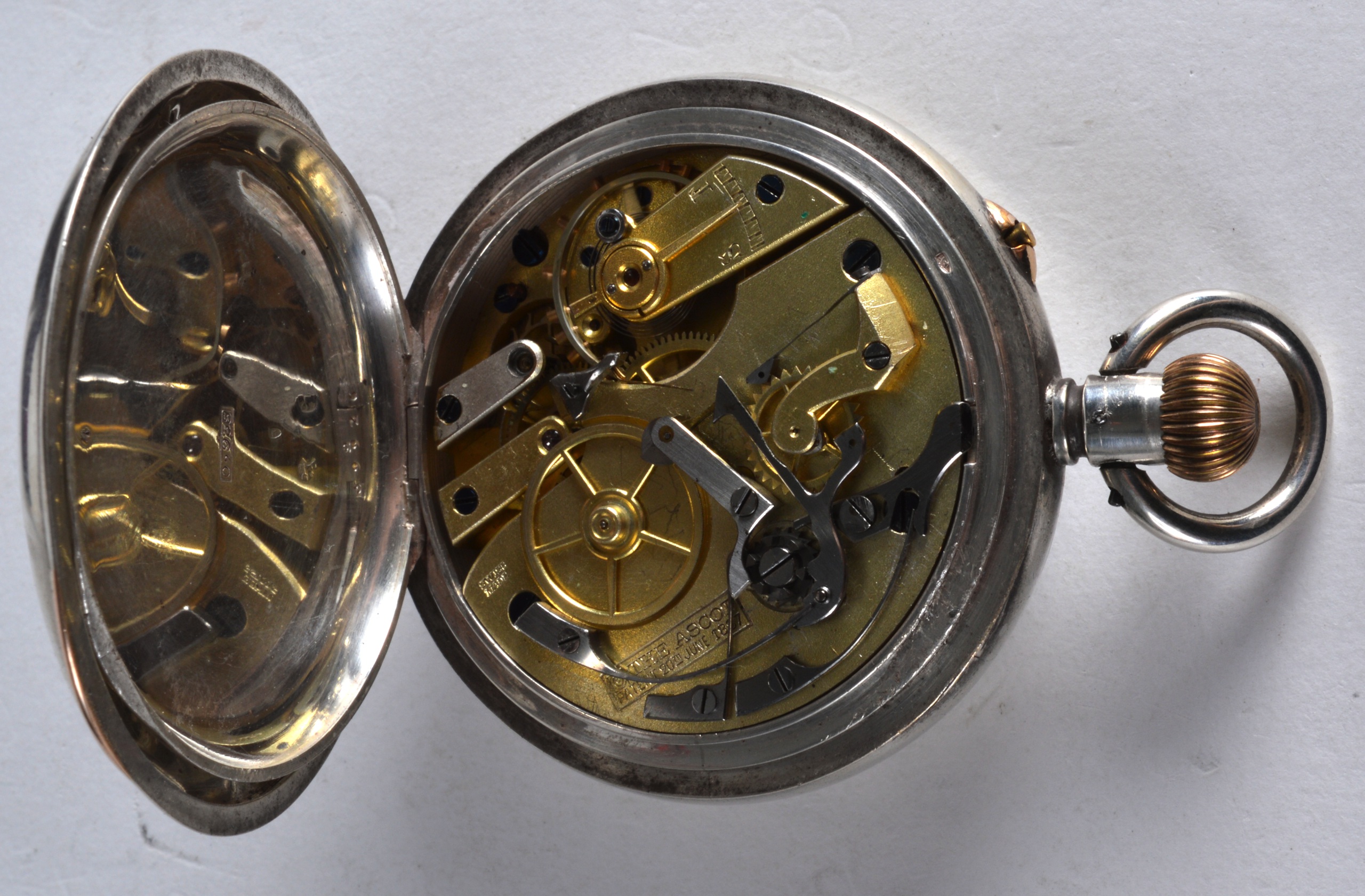 A LATE 19TH/20TH CENTURY CONTINENTAL SILVER POCKET WATCH with two subsidiary dials and fitted - Image 3 of 4