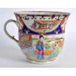 A VERY UNUSUAL 19TH CENTURY CHINESE CANTON FAMILLE ROSE CUP painted with figures, under a blue