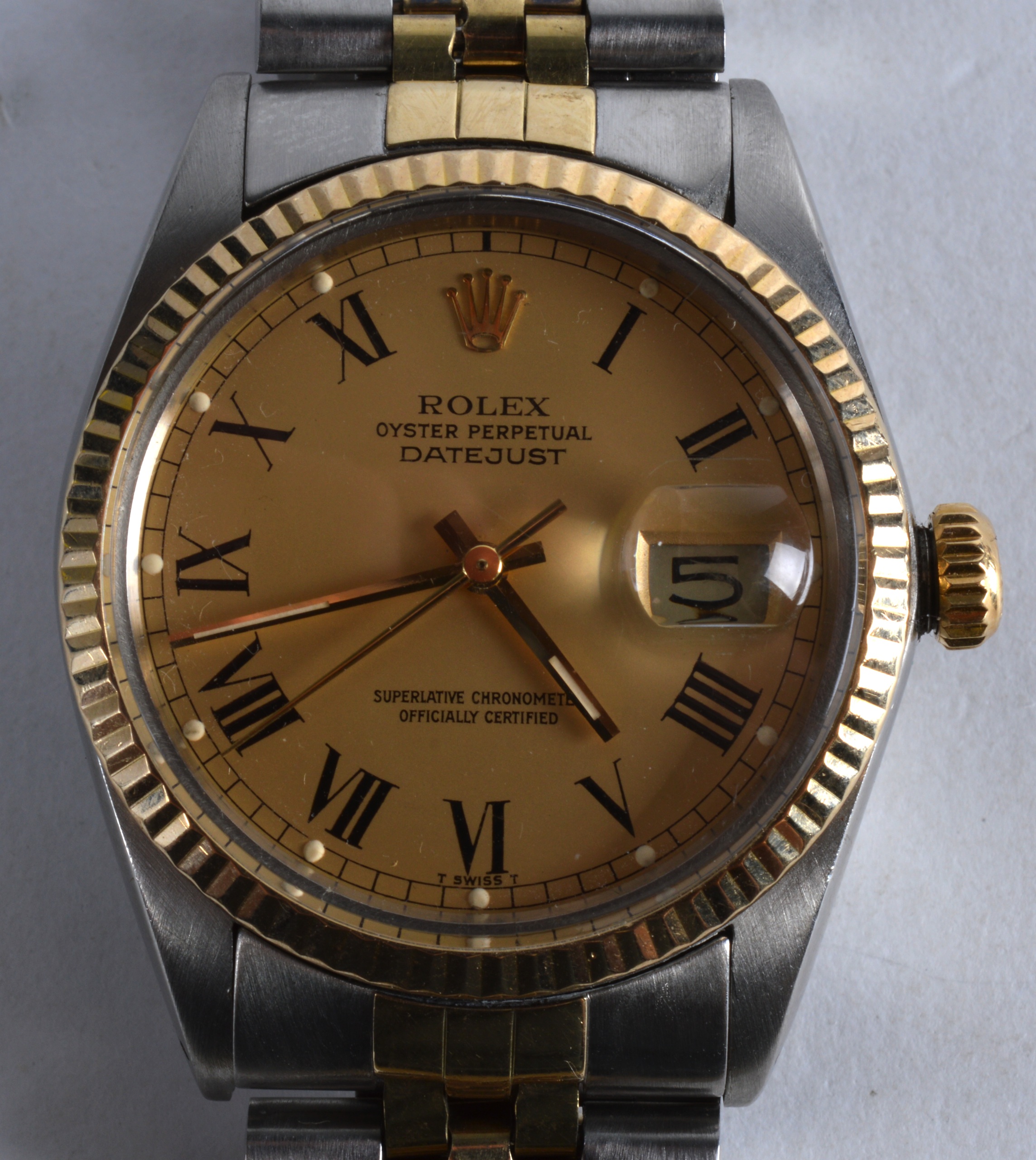 A GOOD ROLEX OYSTER PERPETUAL GENTLEMANS STEEL AND YELLOW GOLD WRISTWATCH. 1.5ins wide.