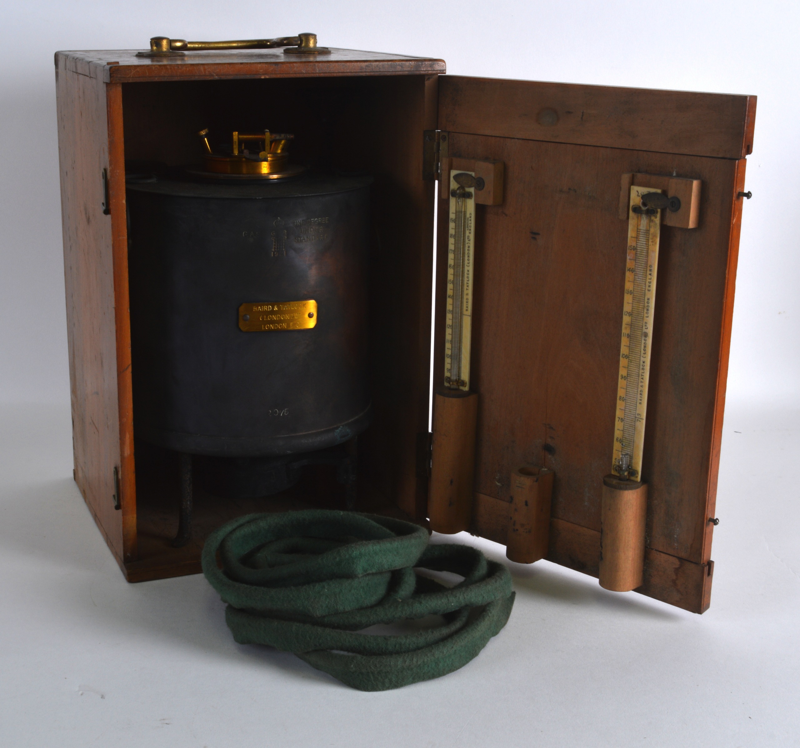 AN UNUSUAL EARLY 20TH CENTURY BAIRD & TATLOCK FLASH POINT TESTER to measure the igniting temperature