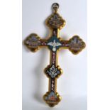 A GOOD 19TH CENTURY ITALIAN MICRO MOSAIC GILT BRONZE CRUCIFIX decorated with a central panel of