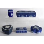 A GROUP OF WEDGWOOD JASPERWARE TRINKET BOXES AND COVERS including a heart shaped box etc. (5)