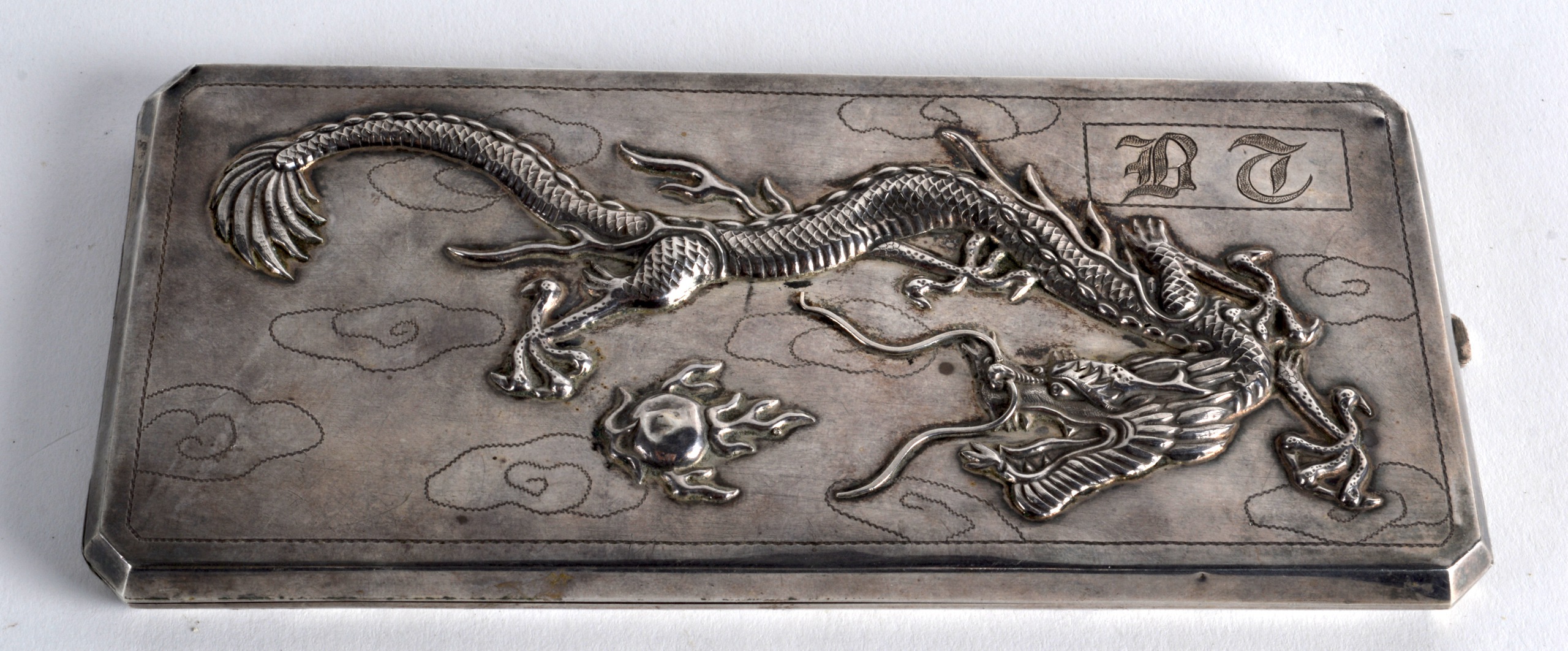 AN UNUSUAL LATE 19TH CENTURY JAPANESE MEIJI PERIOD SILVER CASE decorated in relief with dragons - Image 2 of 2