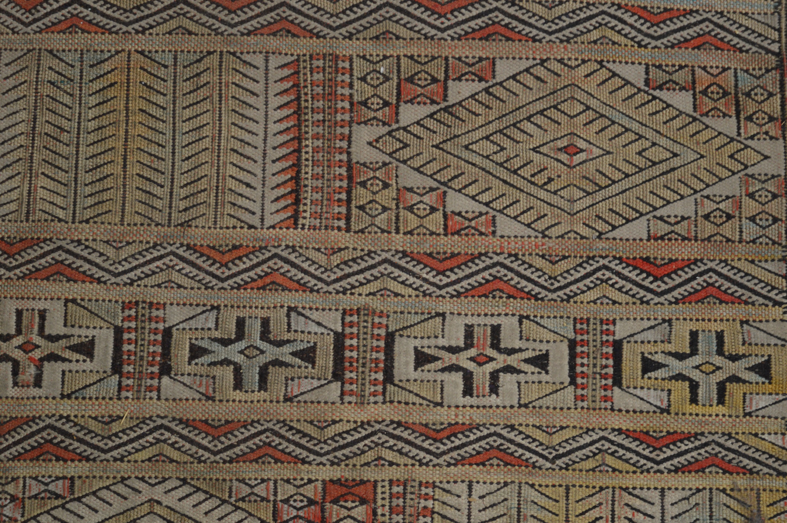 A MID 20TH CENTURY SOUMAC RUNNER, decorated with motifs. - Image 2 of 3