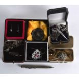 A COLLECTION OF VARIOUS SILVER AND OTHER JEWELLERY including brooches, rings etc. (qty)