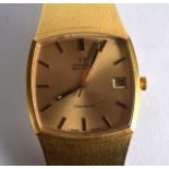 A GOOD VINTAGE 18CT YELLOW GOLD OMEGA GENEVE AUTOMATIC WRISTWATCH with 18ct gold bracelet, within an