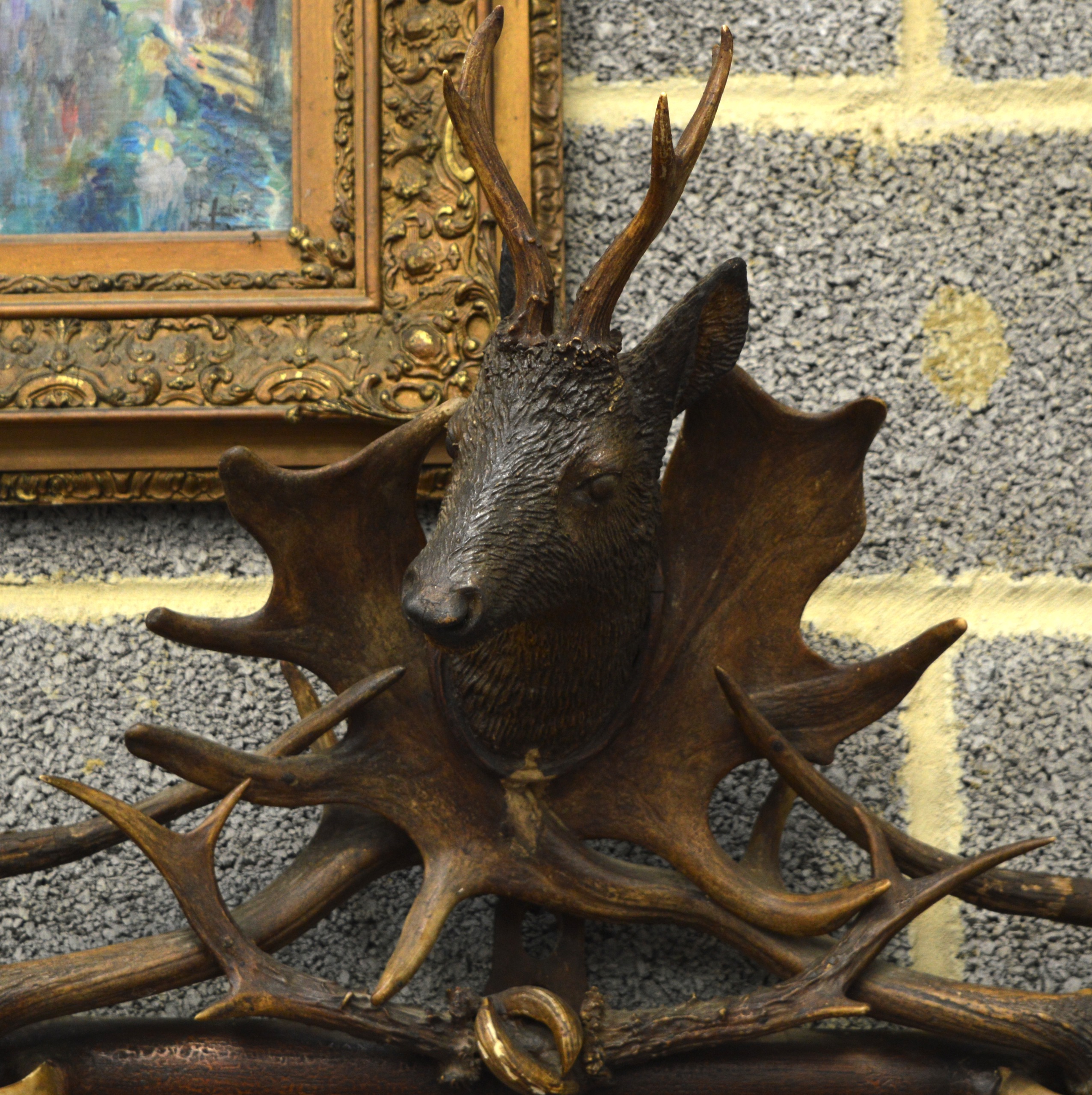 A LOVELY LARGE LATE 19TH CENTURY BAVARIAN CARVED BLACK FOREST WALL MIRROR formed with a deer and - Image 2 of 3