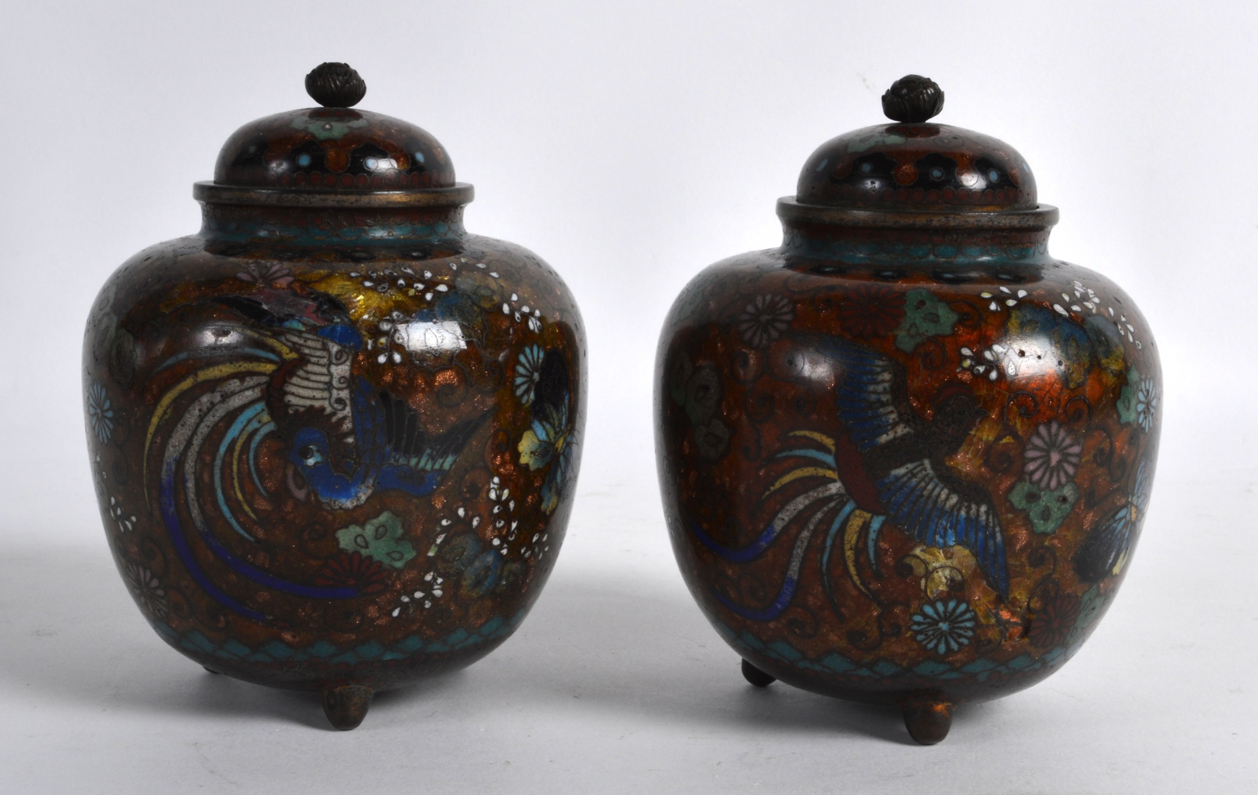 A PAIR OF EARLY 20TH CENTURY JAPANESE MEIJI PERIOD CLOISONNE ENAMEL VASES & COVERS decorated with - Image 2 of 2