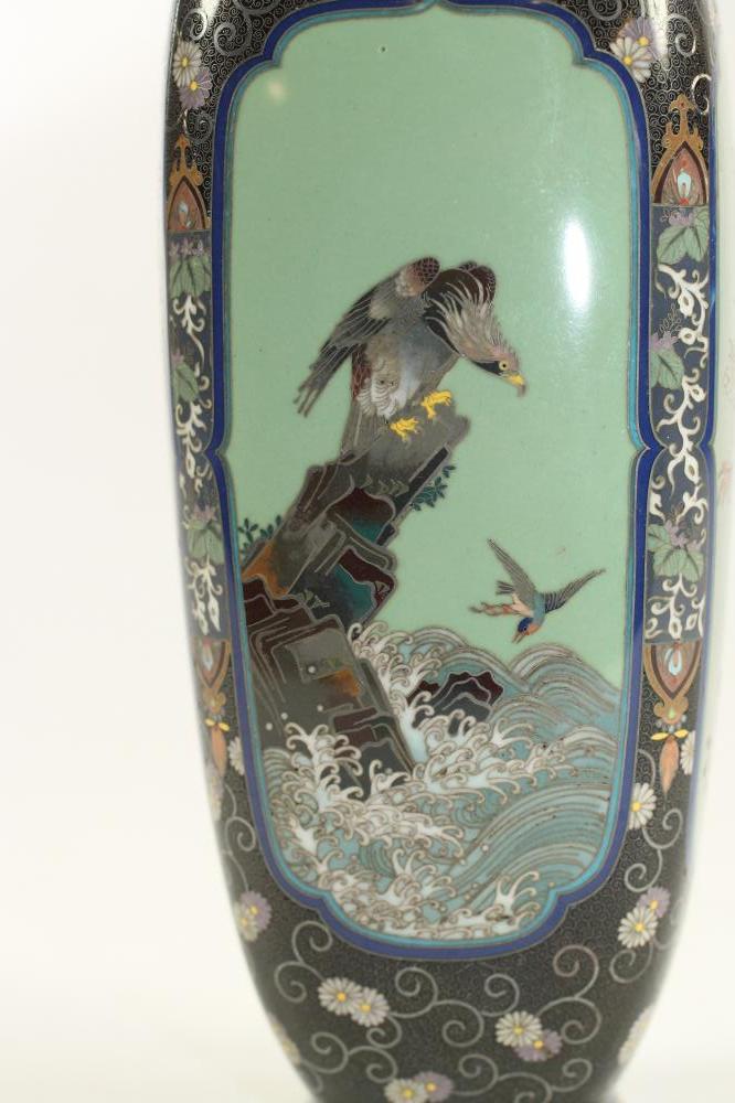 A JAPANESE CLOISONNE ENAMEL VASE, Meiji period, of rounded square section, with four drab green - Bild 3 aus 4