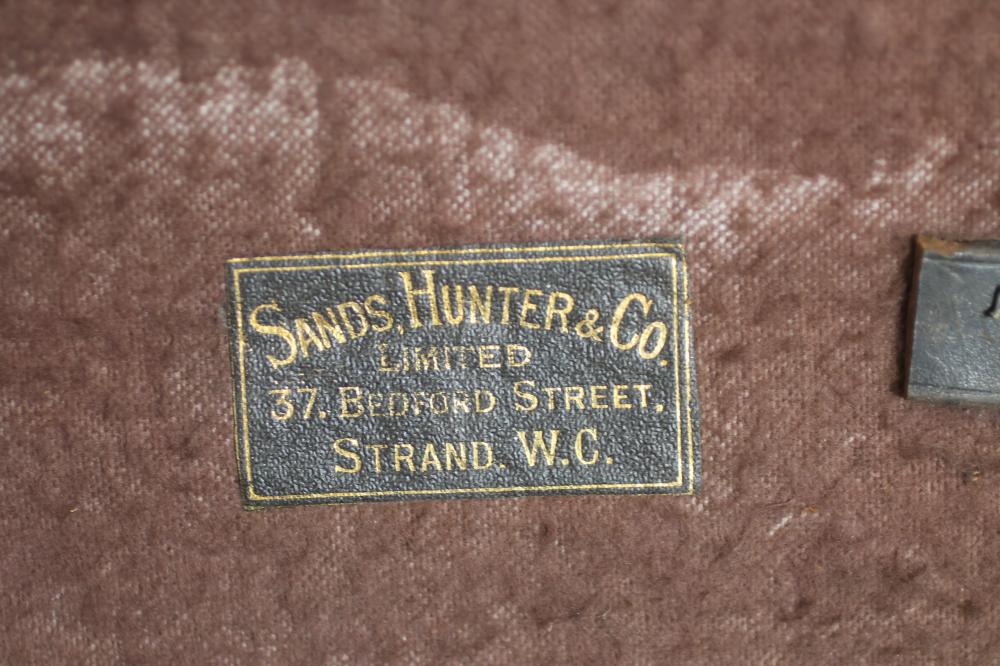 A SANDS, HUNTER & CO. LTD MAHOGANY FIELD CAMERA, full plate, in retailer's leather case, with four - Bild 5 aus 5