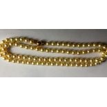 Cultured pearl necklace with 9 carat gold clasp.