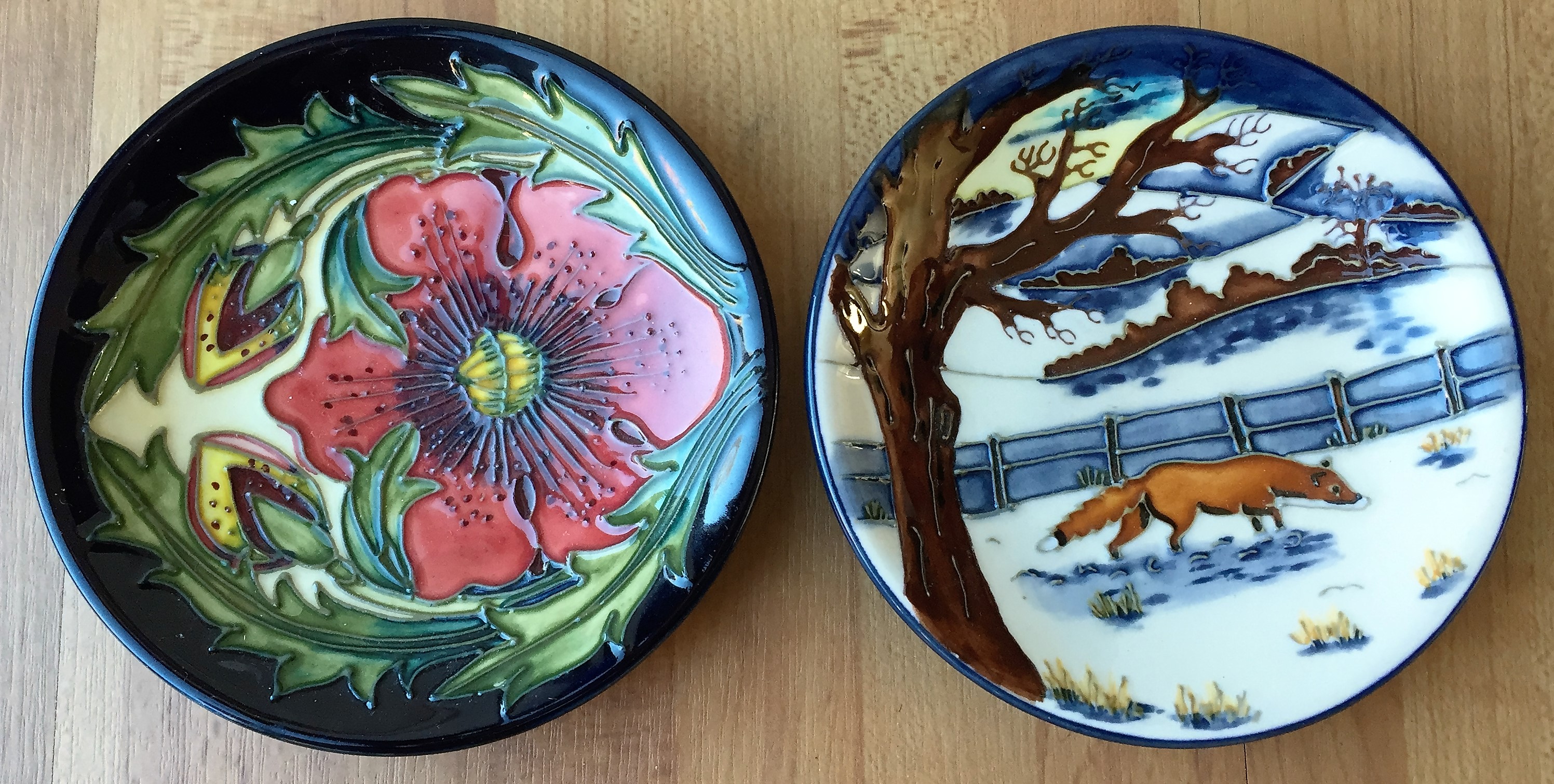 Two Moorcroft dishes 12cms diameter.