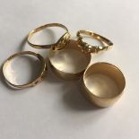 Five 9 carat gold rings 12.6gms.