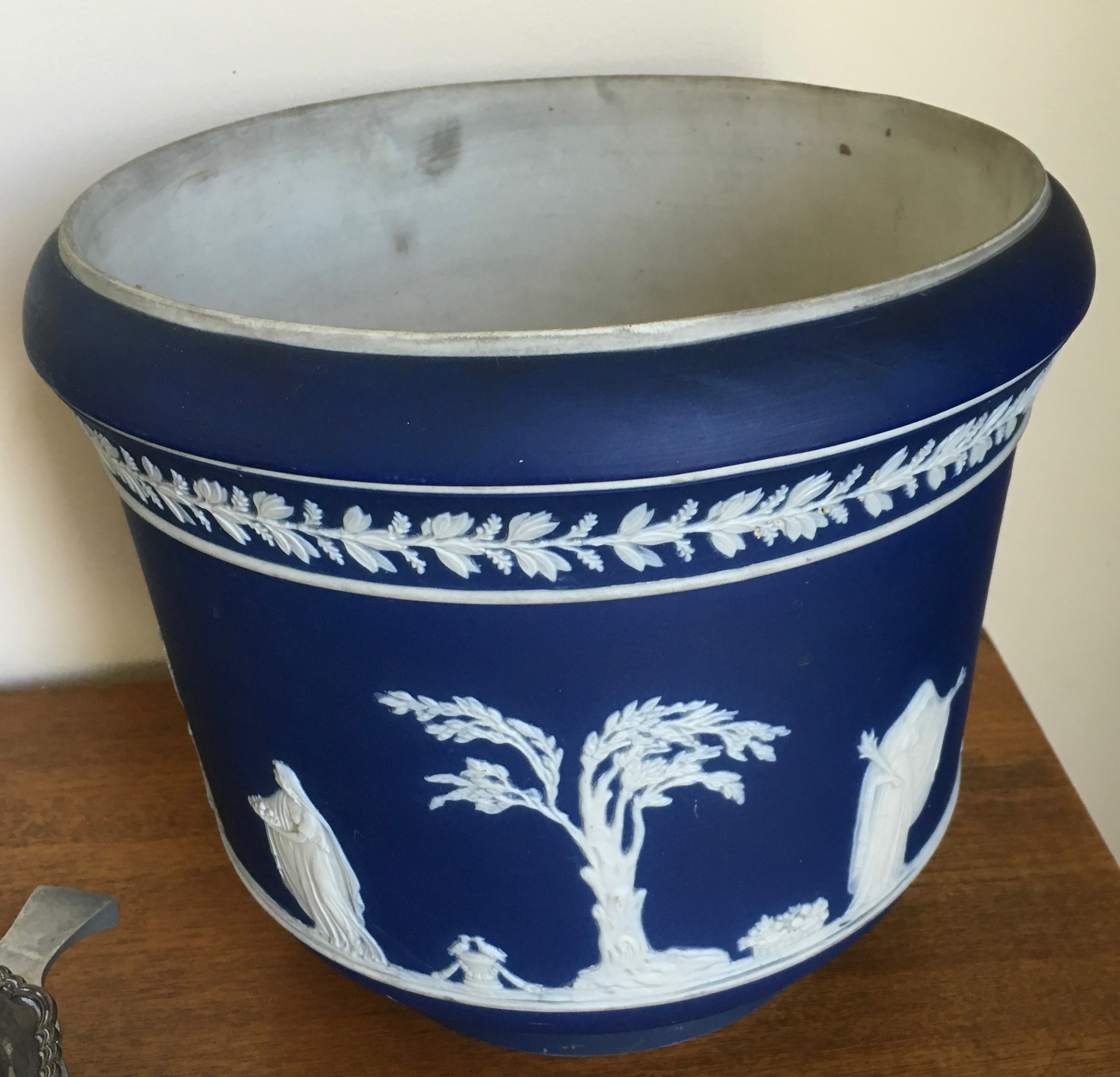 Good jasperware Wedgwood jardiniere 23cms high.