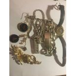 A quantity of vintage jewellery to include Silver,brooches etc.