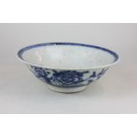 A Chinese blue and white crackle glazed bowl with floral decoration 22cm (NC)