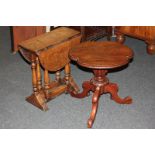 A small oak gateleg table together with a mahogany trefoil top occasional table on turned legs