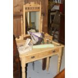 Early 20th cent. stripped pine dressing table on turned supports.