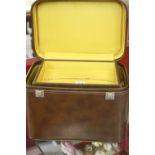 1960s Luggage: Ladies brown faux leather vanity case with fully fitted interior. (with keys).