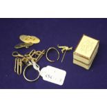 Hallmark gold: 9ct. Cufflinks set - boxed, 9ct. rings x 3 and a short chain, etc. 31 grams.