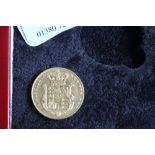 Gold Coins: George IV Sovereign 1825 bare head shield back, circulated 1st issue year presentation