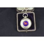 WHITE STAR LINE: Rare white metal sovereign holder, with circular blue enamelled burgee backed motif