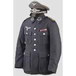 Schirmmütze für Offiziere Luftwaffenblauer Gabardine mit schwarzem Mohairbesatzband, silbernen