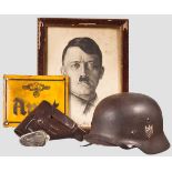 Stahlhelm M 40 und Ausrüstungsgegenstände Stahlhelm M 40 mit Resten der Originallackierung (