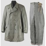 Lederbekleidung für das Brückenpersonal auf U-Booten Lange, zweireihige Jacke aus grauem