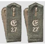 Ein Paar Schulterklappen der Infanterie-Ersatzabteilung 27 Feldgrauer Wollstoff mit aufgekurbelten