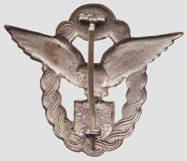 Abzeichen für Piloten der kroatischen Luftwaffe Buntmetall, reliefiert, versilbert. Schauseitig - Image 2 of 2